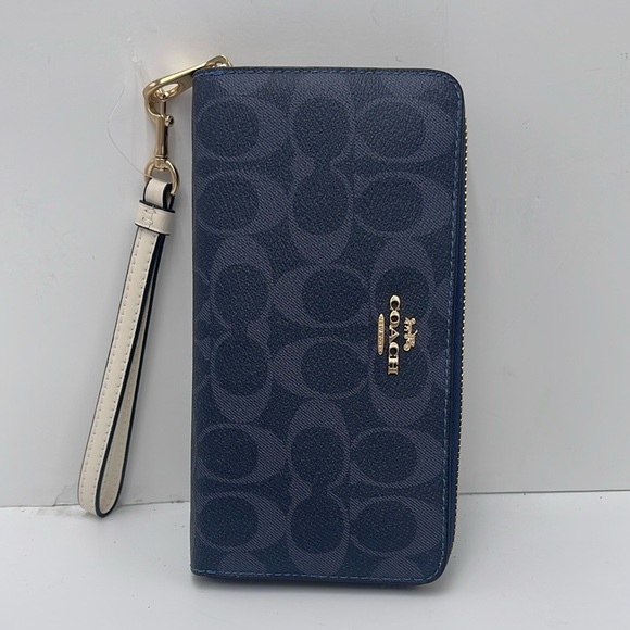 Coach Long Zip Around Wallet Wristlet In Signature Canvas Gold/DENIM MULTI
NWT - Picture 2 of 16